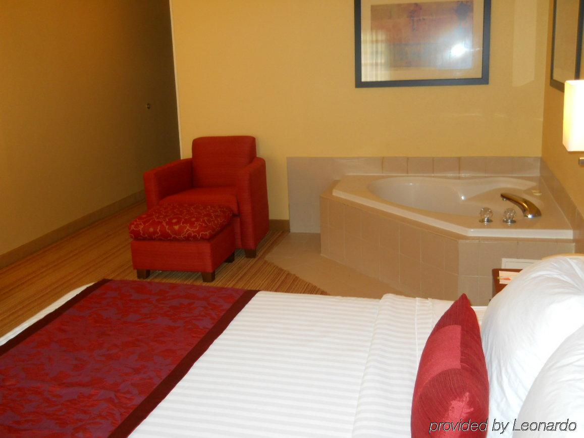 Holiday Inn Express Tifton By Ihg Oda fotoğraf