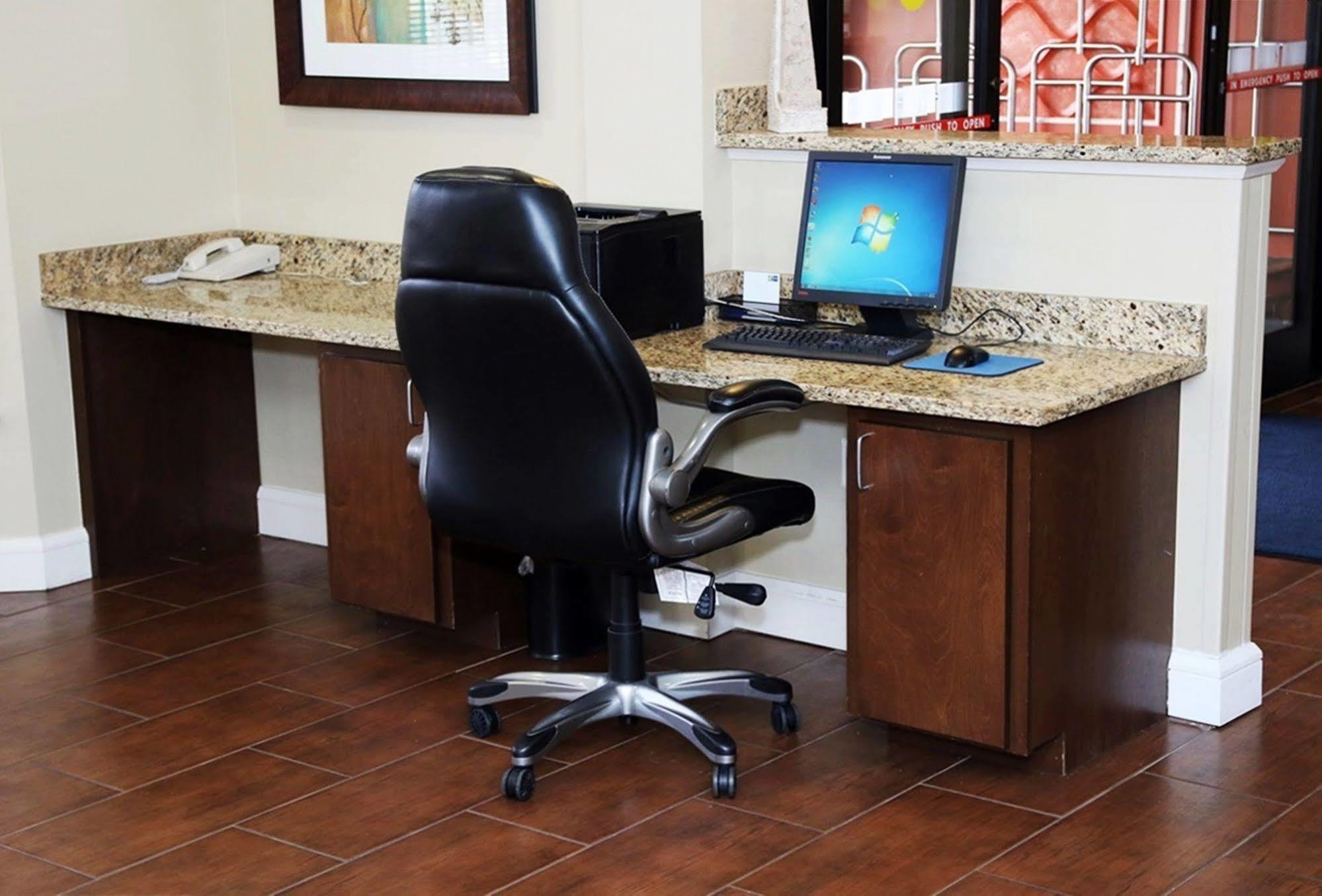 Holiday Inn Express Tifton By Ihg Dış mekan fotoğraf