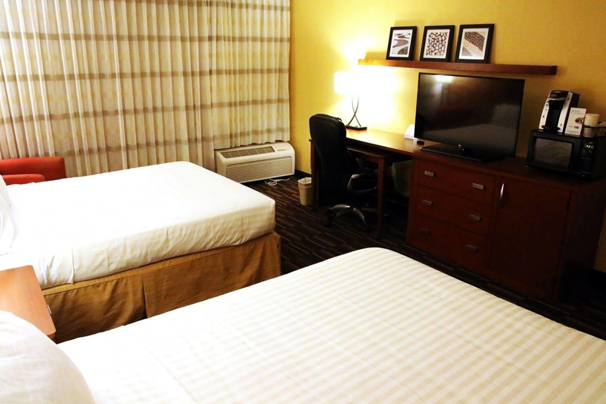 Holiday Inn Express Tifton By Ihg Dış mekan fotoğraf
