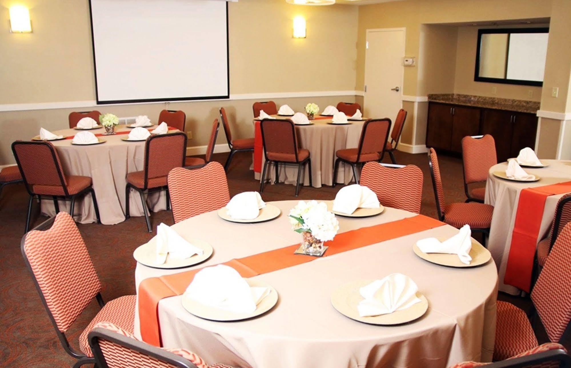 Holiday Inn Express Tifton By Ihg Dış mekan fotoğraf
